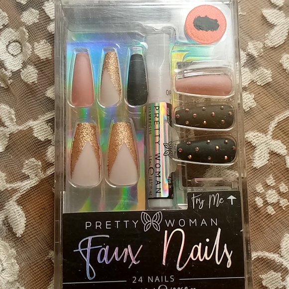 New Press on nails - Picture 1 of 1